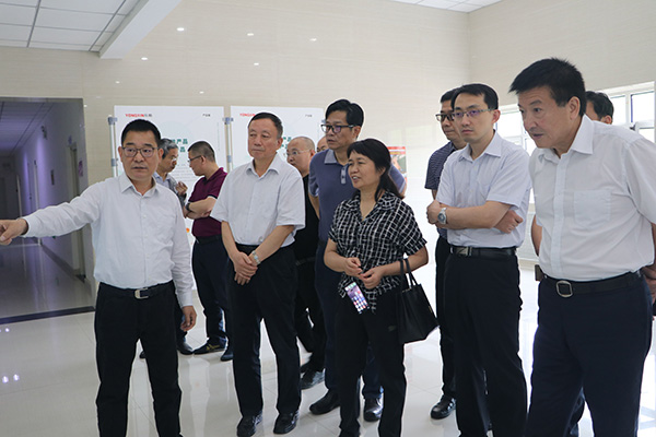 科技部專家調研組一行蒞臨隴神戎發參觀調研